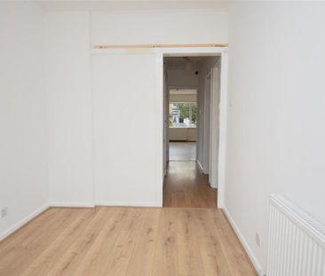 2 bedroom detached bungalow to rent - Photo 2