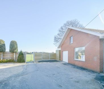 Aangename vrijstaande woning met drie slaapkamers in rustige omgeving. - Photo 1