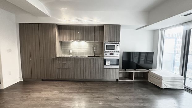 For Lease - 955 Bay Street Unit# 1008, Toronto, Ontario - Photo 1