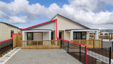 Drury 3 Bedrooms 2 Bathrooms - Photo 3