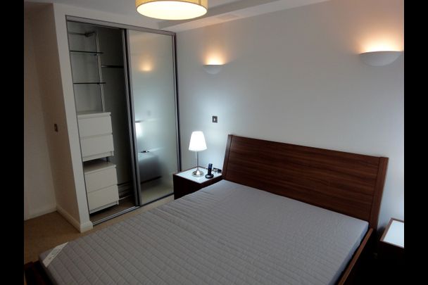 1 Bed Flat, Stanley Road, SW19 - Photo 1