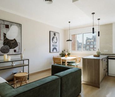 Room in a shared 4-bedroom apartment for rent in La Sagrada Família. - Photo 5