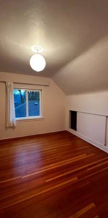 Entire house Point Grey 3 Bed 2 bath - Photo 1