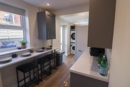 1 bedroom in a house share to rent - Photo 5
