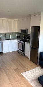 Fully furnished 1 bedroom ground level suite - Photo 3