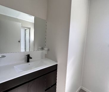 3 Bedroom in Ideal Location - Photo 2