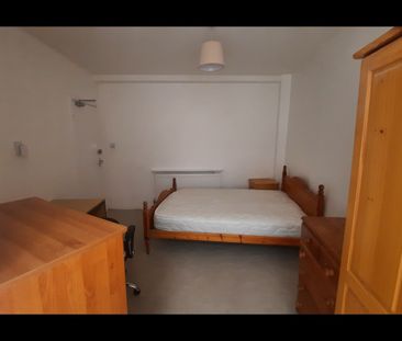 Room in a Shared House, Yew Tree Road, M14 - Photo 2