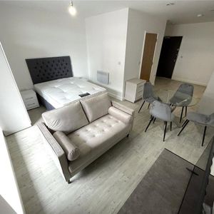 1 bedroom apartment to rent - Photo 2