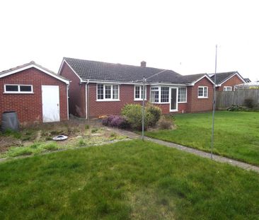 3 bedroom bungalow to rent - Photo 2