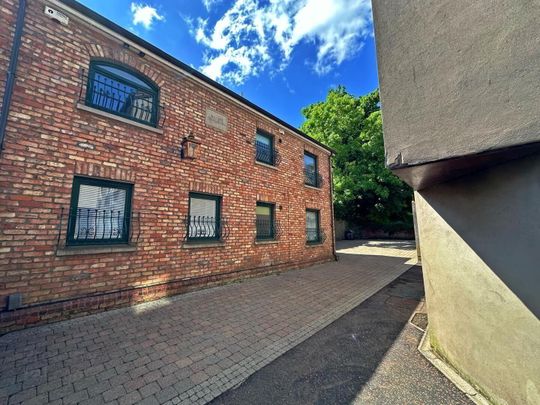 Apartment For Rent, 20a Malone Coach House, BT9 6ER - Photo 1