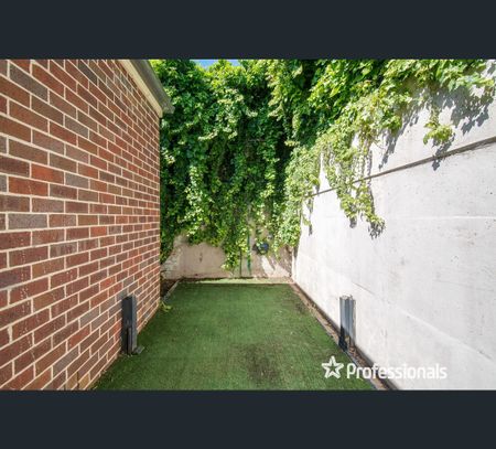 3/2 Georges Road, Ringwood, Vic 3134 - Photo 5