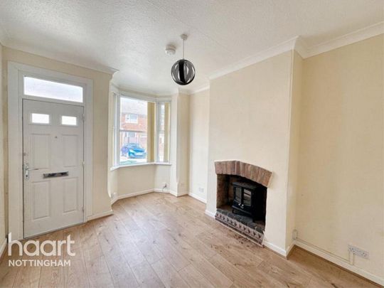 3 bedroom end of terrace house to rent - Photo 1