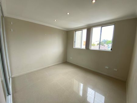 IN THE HEART OF THE ENTRANCE - Photo 2