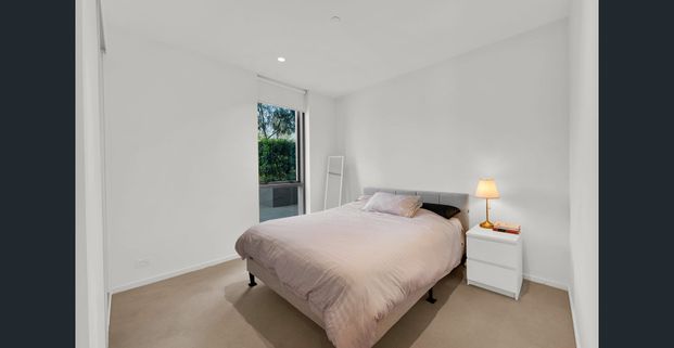 Luxurious Easy Living - Photo 1