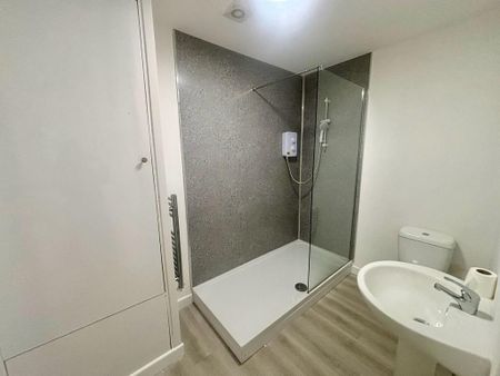2 bedroom flat to rent - Photo 3
