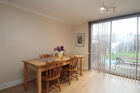 Room 3, 20 Barley Croft, HP2 4UY, Hemel Hempstead - Photo 3