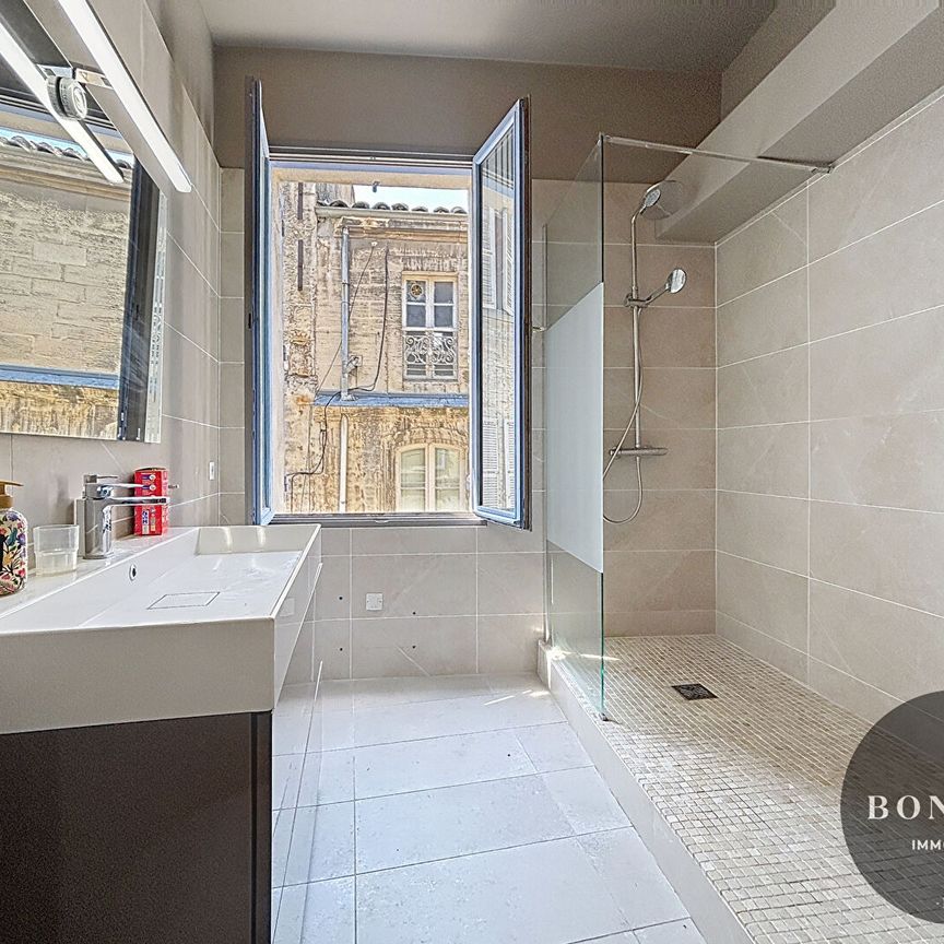 A LOUER AVIGNON INTRAMUROS ( 84000 ) : charmant appartement 3pièces non meublé - 75.40m² - cuisine équipée !, - Photo 1