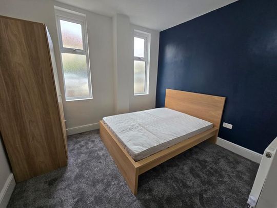 1 bedroom in a house share to rent - Photo 1