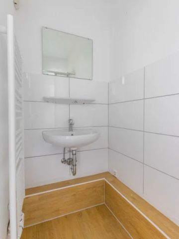 KLEINES SINGLE-APARTMENT MIT EINBAUKÜCHE IN INNENSTADTLAGE - Foto 5