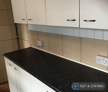 4 bedroom terraced house to rent - Photo 5