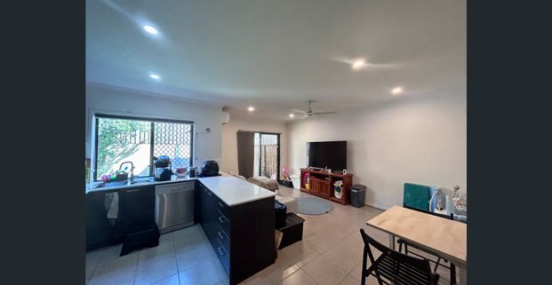 3-Bedroom Townhouse in Halpine Lakes Estate! - Photo 1