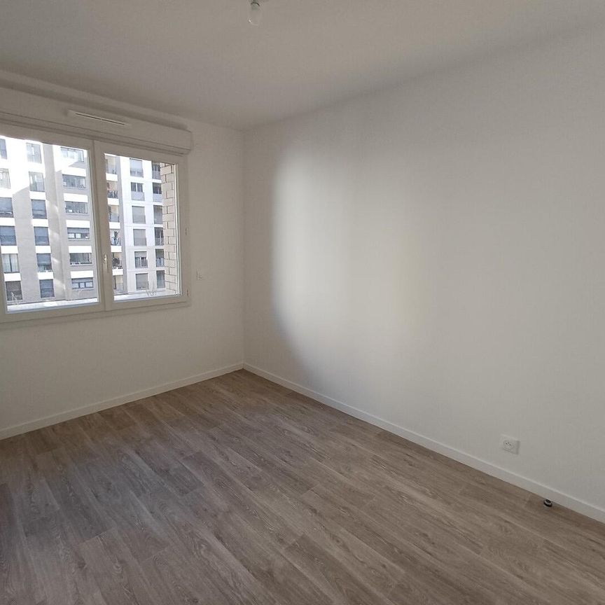 location Appartement T4 DE 78.3m² À BOBIGNY - Photo 1
