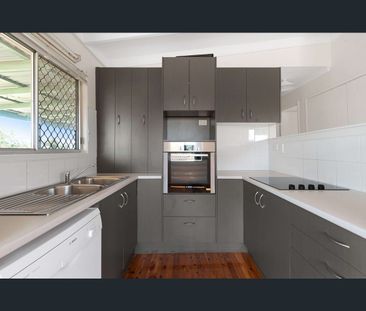 21 Gerbera Crescent, Strathpine, Qld 4500 - Photo 5