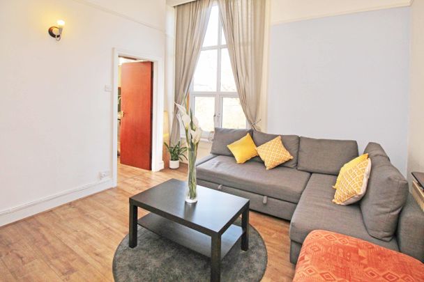 2 bedroom apartment to rent - Photo 1