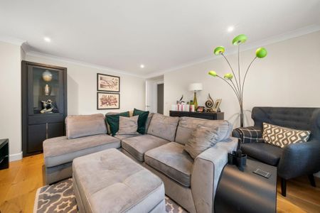 3 bedroom property to rent - Photo 2