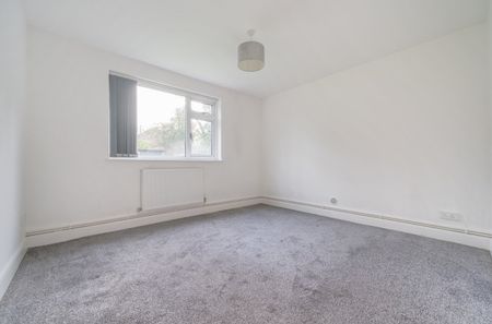 Flat to rent - Hadlow Road, Sidcup, DA14 - Photo 4