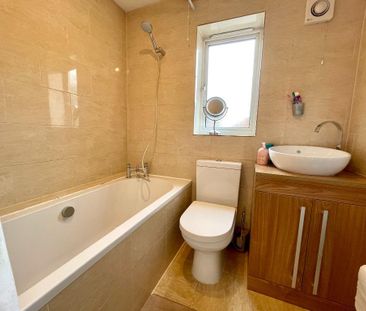 2 bedroom semi-detached house to rent - Photo 2