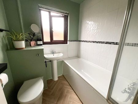 1 bedroom House To Let Total Size: 422 SQ FT - Photo 5