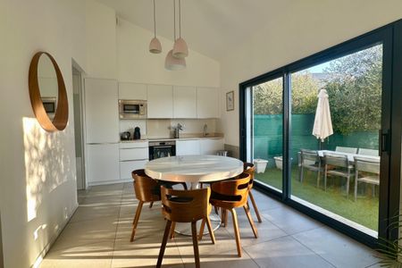 Collines de St Laurent du Var Maison jumelée meublée 3/4 pièces 70 m2 - Photo 4