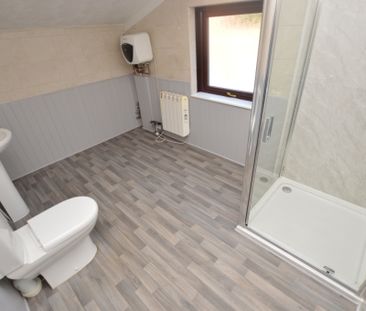 2 Bedroom FIrst Floor Flat - Photo 4