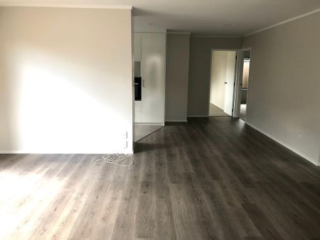 East Tamaki - Photo 4