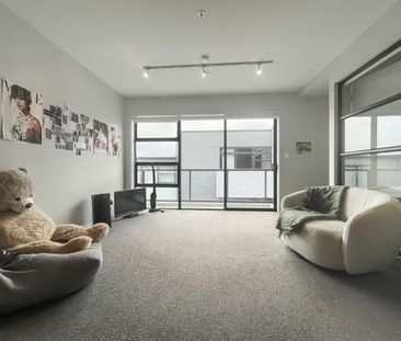 Welcome to apartment 305 in Detroit Apartments. - Photo 2