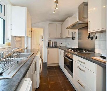 Burnham Avenue, Bognor Regis, PO21 - Photo 4