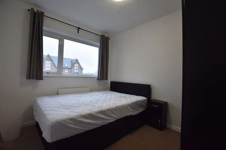 3 bedroom apartment to rent - Photo 4