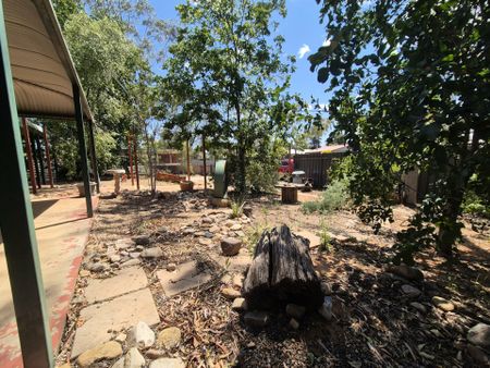 UNDER APPLICATION 3 Bedroom 2 Bathroom House in Larapinta with Secure Fence - Photo 2