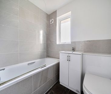 2 bedroom semi-detached house to rent - Photo 5