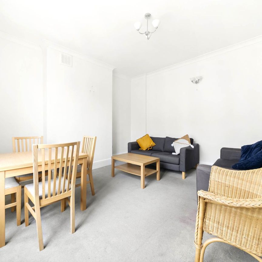 Price £3,300 pcm - Available Now - Furnished - Photo 1