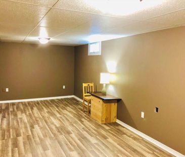 For Lease - 264 Homestead Crescent, London North, Ontario - Photo 1