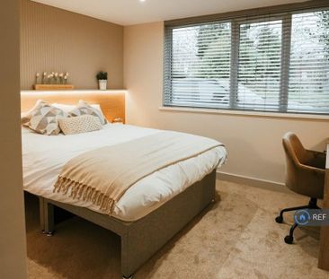 1 bedroom in a house share to rent - Photo 5