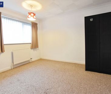3 bedroom House To Let Total Size: 829 SQ FT - Photo 2