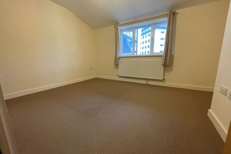 Lansdowne Road - Photo 2