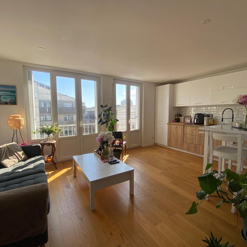 Location Appartement 4 pièces 62m² BORDEAUX 33300 - Photo 1