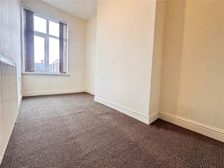 3 bedroom end of terrace house to rent - Photo 5