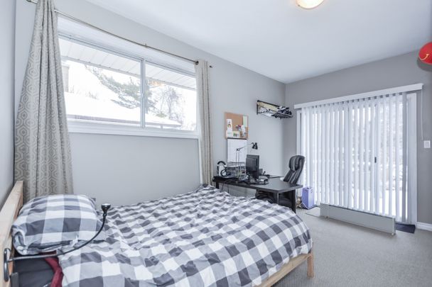 86 University Ave W, Guelph - Photo 1