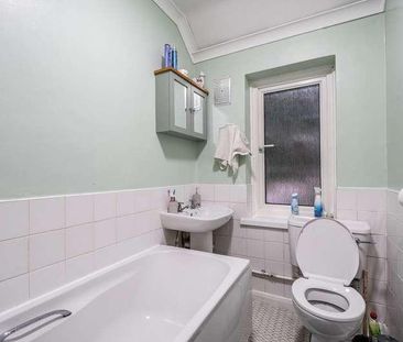 Langley Crescent, Dagenham, RM9 - Photo 3