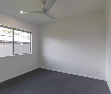 STUNNING NEW BUILD LOCATED MINUTES FROM THE WATER - Photo 4